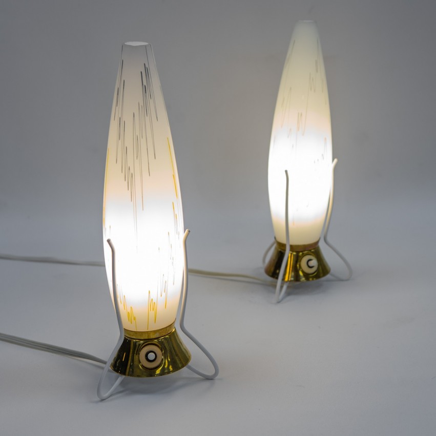 Paire de lampes de chevet tripodes des années 1960