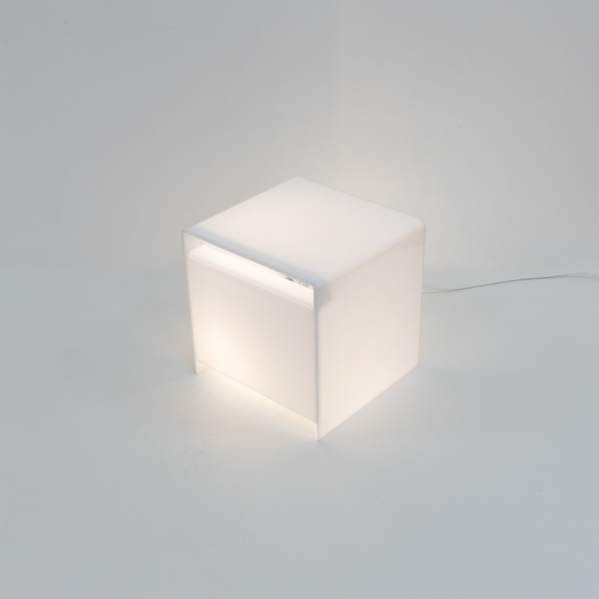 Lampe cubique en Plexiglas